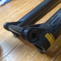 MTB フロントフォーク　値下げ可能　スルーアクセルホイール専用　未使用品の画像