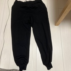 スウェット　黒の画像