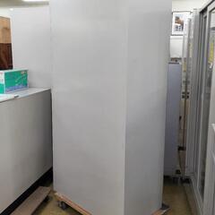 ●PLUS プラス 4人用ロッカー LK-42S LKシリーズ　更衣室ロッカー オフィス家具 会社 事務所 公民館 店舗のバックヤード スポーツジムの画像
