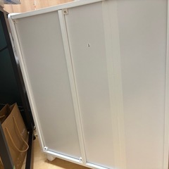 収納ラック　キャスター付き　本棚　押入れの画像