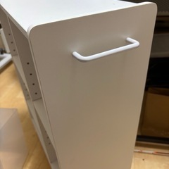 収納ラック　キャスター付き　本棚　押入れの画像