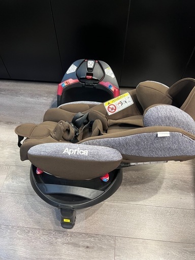 チャイルドシート　Aprica フラディアグロウAC