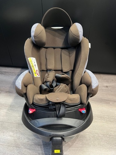 チャイルドシート　Aprica フラディアグロウAC