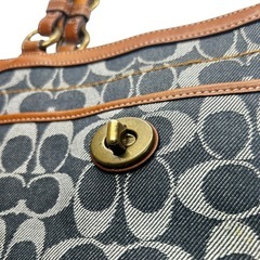 美品✨COACH コーチ シグネチャー トートバッグ レザー レディースの画像