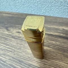 ジバンシー ガスライター ゴールドの画像