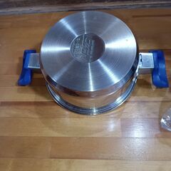 タカトシ レーベンLEBEN　両手鍋 16cm　2.1リッター　持ち手　取り外し可能　保存用フタ付きの画像