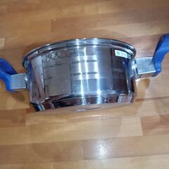 タカトシ レーベンLEBEN　両手鍋 16cm　2.1リッター　持ち手　取り外し可能　保存用フタ付きの画像