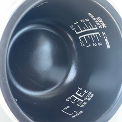 (極美品、完動品)パナソニック IH炊飯器 SR-KT069-W 2020年製の画像