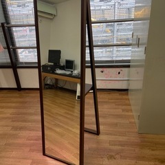 スタンドミラー ブラウン　 高級木製家具　 シンプル　ドレッサー　鏡
 の画像