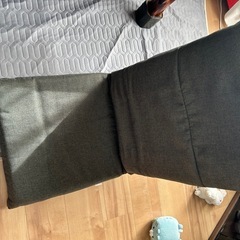 座椅子　グレーの画像