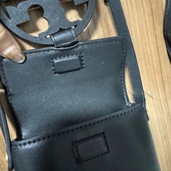 トリバーチ スマホショルダー　の画像