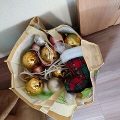白いクリスマスツリーの画像