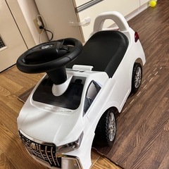 今月末まで　足蹴り車の画像