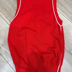 ZARA ザラ 半袖ベスト　赤の画像