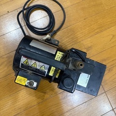 ROBINAIR BLACK 15010 100V式真空ポンプ 現状渡し(中古、完動品-チェック済み)の画像
