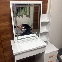 ドレッサー ホワイト の画像