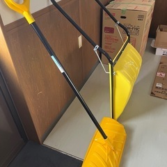 【未使用】ブルーヒーター、雪寄せ道具2点の画像