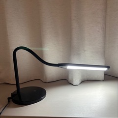ニトリ ledデスクライト batonの画像