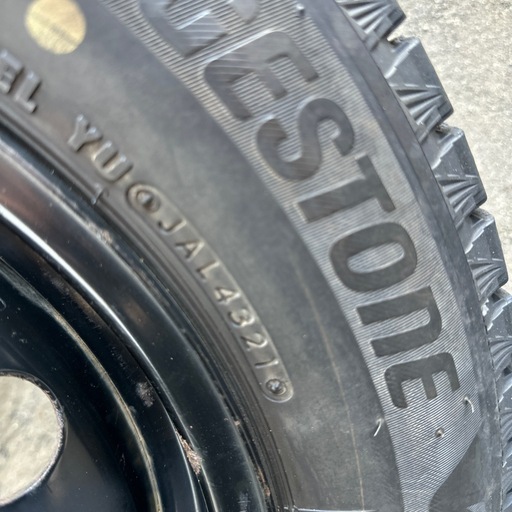 【決まりました】ホイール付きスタッドレス　175/65R15 アクアなど
