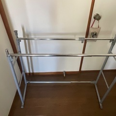 押入れハンガーラックの画像