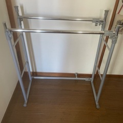 押入れハンガーラックの画像