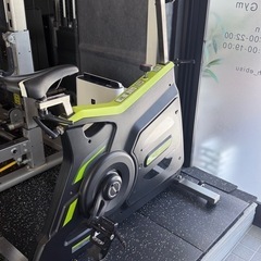 evolgear スピニングバイクの画像