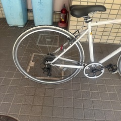 大人用自転車　クロスバイク　700×28c 7段ギア　LASSIG の画像