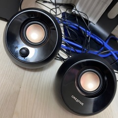 ゲーミングモニター＆スピーカーの画像