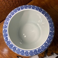 配送可能 染付 山水図 唐草紋 手炙り 茶道具 金魚鉢 火鉢 植木鉢 メダカ鉢 骨董品 古玩 煎茶道具 華道具 盆栽鉢 古道具 茶器 煎茶器の画像