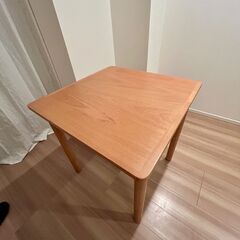 【無印良品】 木製テーブル　７０×７０ｃｍの画像