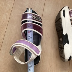 小学生　キッズ　サンダルの画像
