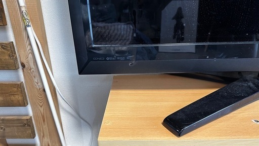 テレビ　42型
