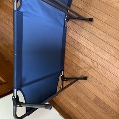 受け渡し決まりました。折り畳み簡易ベット　布団　枕つきの画像