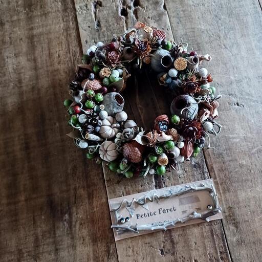 小さな魔女の棲む森 ～裏庭～ ドライフラワー リース ハーフリース 魔女の棲む森～裏庭～】ドライフラワー リース 春 【魔女の棲む森