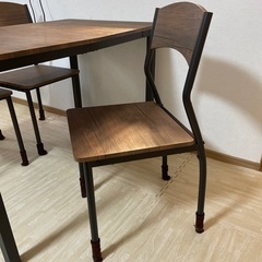 【美品】テーブル、椅子三脚の画像