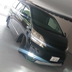 内装外装良好！フル電動キャプテンシート　大型モニター　大型ナビ　車検取立て！の画像