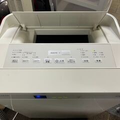 ダイキン 加湿空気清浄機 MCK 70T-W 2017年製の画像