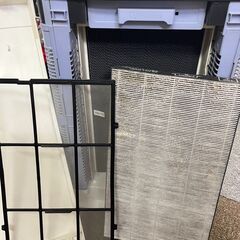 ダイキン 加湿空気清浄機 MCK 70T-W 2017年製の画像