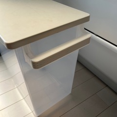 米びつ　10キロ　キャスター付き　計量カップ新品お付けしますの画像