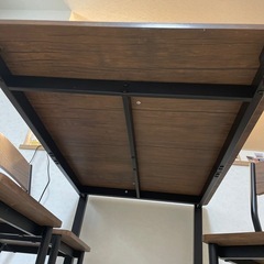 【美品】テーブル、椅子三脚の画像