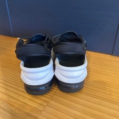 Nike エアマックスココ　スポーツサンダル ブラック/ホワイト25cmの画像