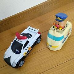 乗り物のおもちゃ　パトカー　新幹線　電車の画像