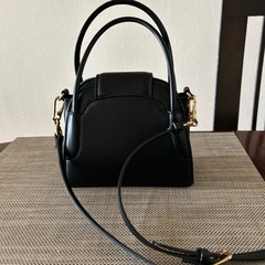 ZARA黒バッグ
の画像