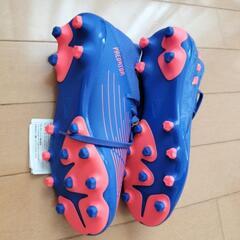 アディダス　キッズ　サッカーシューズの画像