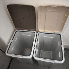 ごみ箱　2個　45Lの画像