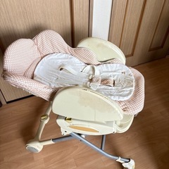 アップリカ　ハイローチェアの画像