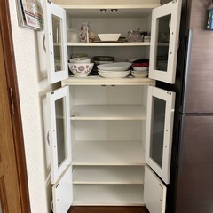 食器棚
の画像