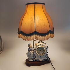レトロ 陶器 ランプ 卓上 スタンドライト 西洋 時計の画像