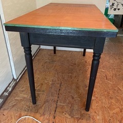 作業台テーブルの画像