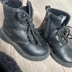 子どもの靴 ブーツの画像